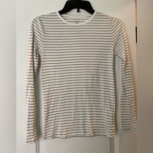 GAP Long Sleeve T-Shirt